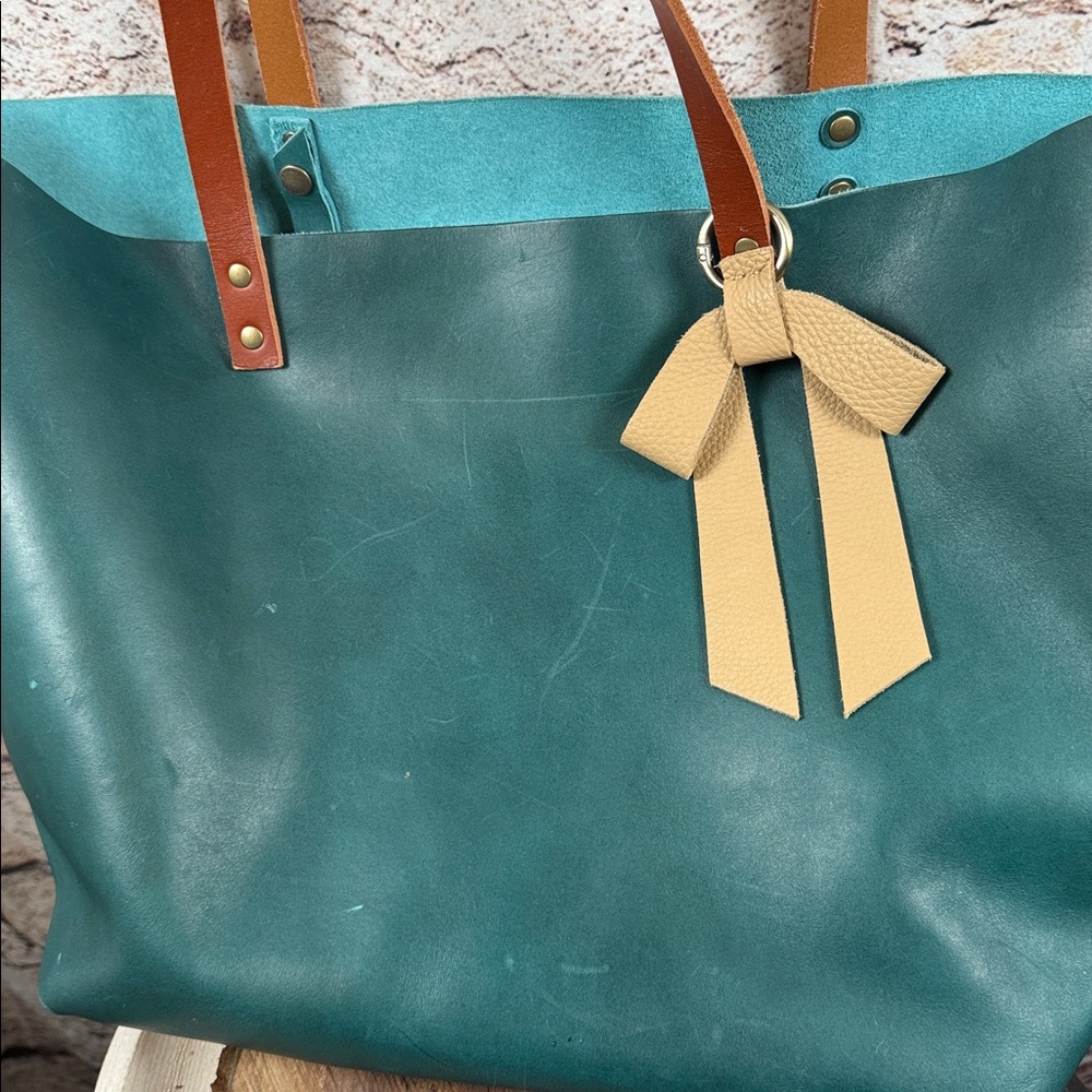 Elegant Portland hand made real leather Tote Bag. B24 - Picture 9 of 10